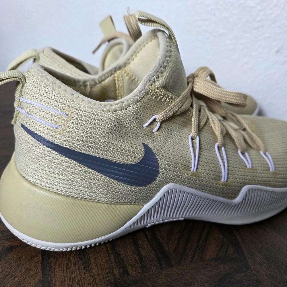 Nike Hypershift TB basketball‎ shoes tan sneakers womens size 8.5